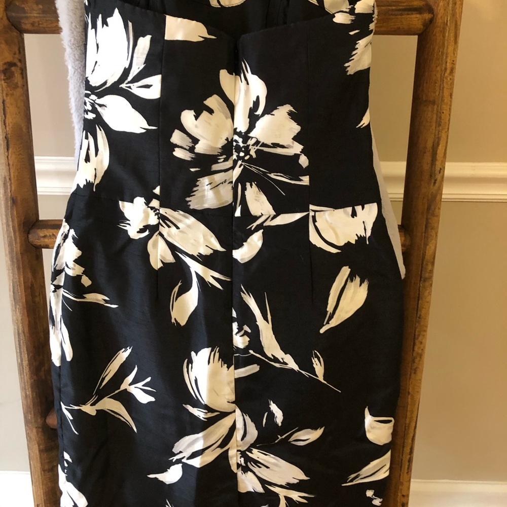 White House/Black Market Dress, Size 0, black and white floral